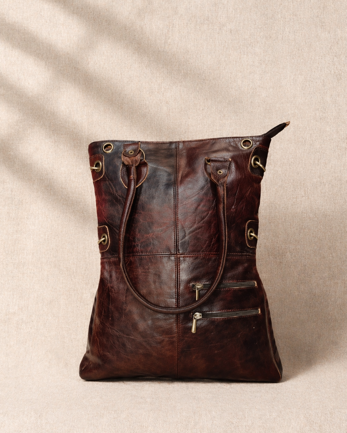 The House Tote
