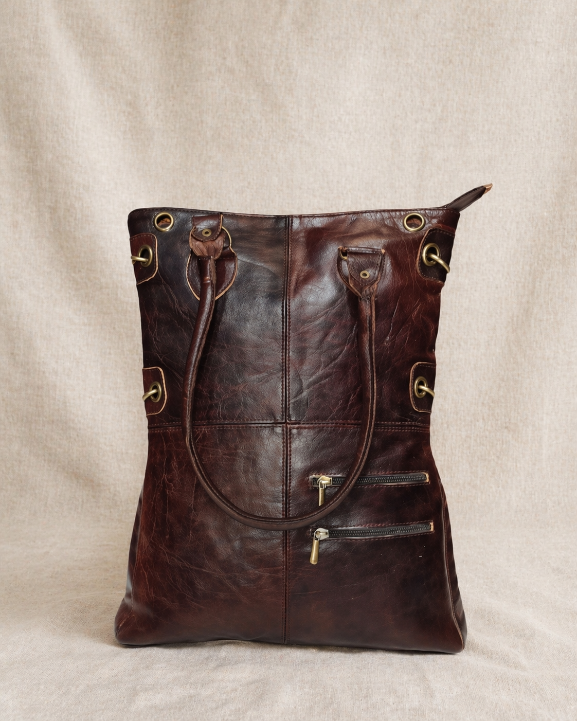 The House Tote